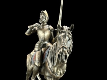 Статуэтка Скульптура Статуэтка ДОН КИКСТ НА ЛОШАДЕ ВЕРОНЕСЕ (WU76512A4)