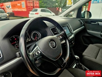 Volkswagen Sharan II Van Facelifting 2.0 TDI SCR 150KM 2015 Volkswagen Sharan Zarejestrowany gotowy do jazdy bogata wersja 2.0 Diesel, zdjęcie 23