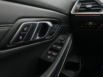 BMW Seria 3 G20-G21 Limuzyna 2.0 320i 184KM 2021 BMW 320 xDrive, 184KM, FV-23%, Fotele sportowe z p, zdjęcie 10