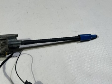 ANTÉNA RÁDIOVÁ FM LEVÝ CHEVROLET CORVETTE C7 2014R-