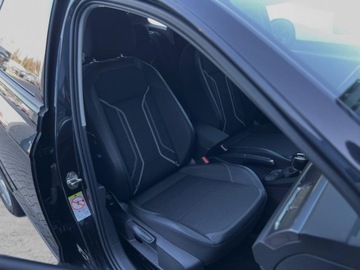 Volkswagen Taigo 1.0 TSI 110KM 2023 Volkswagen Taigo 1.0 TSI Style DSG 110 KM Discover Media Digital Cockpit, zdjęcie 16