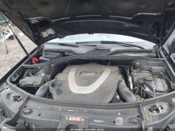 Mercedes Klasa M W164 2008 Mercedes-Benz ML 550 4Matic 2008 5.5 Benzyna 382KM, zdjęcie 4