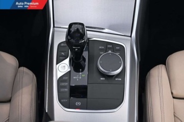 BMW Seria 3 G20-G21 Limuzyna 2.0 320d 190KM 2019 BMW Seria 3 320dLED Fog lightsFotele SportoweReflektory LEDPrzyciemniane S, zdjęcie 17