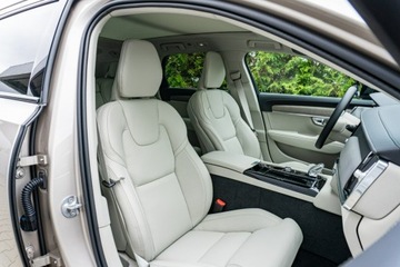 Volvo V90 II Plug-In Facelifting 2.0 T8 Plug-In Hybrid 455KM 2025 Volvo V90 Ultra Dark T8 AWD Plug-in hybrid (310 +, zdjęcie 29