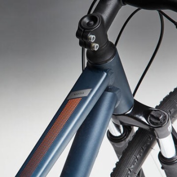 Кроссовый велосипед Riverside 500 с дисковыми тормозами.