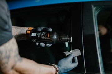 ADBL BLACKOUTER 200мл ЧЕРНАЯ ДРЕССИРОВКА НАРУЖНЫЙ ПЛАСТМАСС ОБНОВЛЯЕТ ЦВЕТ