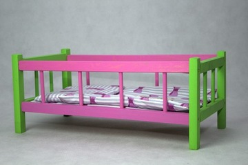 КРОВАТЬ СРЕДНЕГО ЦВЕТА С ПОСТЕЛЬНЫМ ПОСТЬЕМ Польский продукт