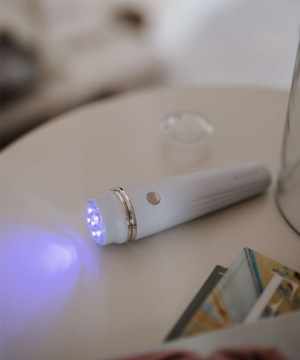 Beautifly Glossy Acne Young urządzenie przeciwtrądzikowe, światło LED