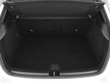 Mercedes Klasa A W177/V177 Hatchback AMG 2.0 A35 306KM 2020 Mercedes A 35 AMG A35 AMG 4MATIC 306KM Automat, zdjęcie 19