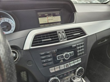 Mercedes Klasa C W204 Limuzyna 1.8 180 CGI BlueEFFICIENCY 156KM 2011 Mercedes C 180 1,8 benzyna 156KM coupe automat, zdjęcie 11