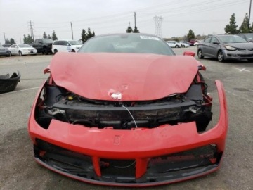 Ferrari 2016 Ferrari 488 Pista 2016 Ferarri 488 GTB 3.9 Benzyna 660KM, zdjęcie 5