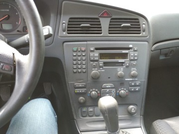 VOLVO V70 2 II 00- VÍKO KUFRU SKLO (OKNO) KUFRU ZADNÍ ČERNÁ 019-26