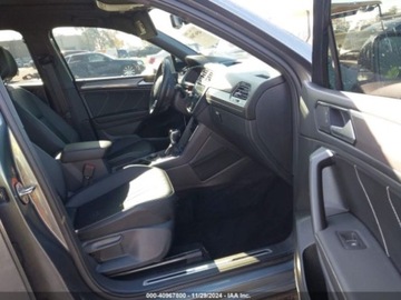 Volkswagen Tiguan II 2022 Volkswagen Tiguan SE R-Line Black 2022 2.0l 2.0 Benzyna 184KM, zdjęcie 9
