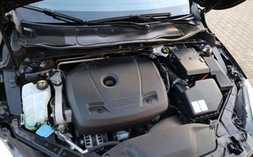 Volvo V40 II 2019 Volvo V40 Volvo V40 T2 Linje Svart 2.0 Benzyna 122KM, zdjęcie 39