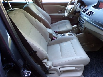 Renault Megane II Kombi 2.0 16V CVT 140KM 2009 Renault Megane Skrzynia /Automatyczne /Skóry, zdjęcie 29