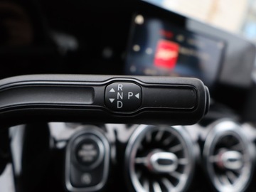 Mercedes GLA II Off-roader 2.0 200d 150KM 2020 Mercedes GLA GLA 200 d, Serwis ASO, Automat, zdjęcie 18