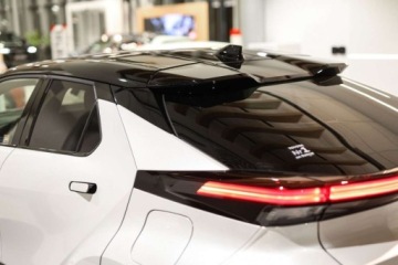 Toyota C-HR II SUV 2.0 Hybrid Dynamic Force 197KM 2024 Toyota C-HR 2.0 Hybrid Dynamic Force GR Sport 2.0 Hybryda 197KM, zdjęcie 26