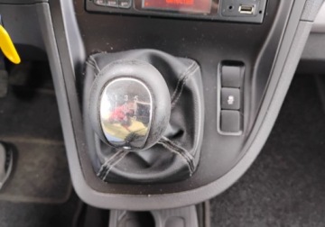 Mercedes Citan W415 Tourer 1.5 109 CDI 90KM 2016 Mercedes-Benz Citan 2016r, 1.5 DCI. Lekko uszkodzony przod. Jezdzi. Faktur, zdjęcie 12