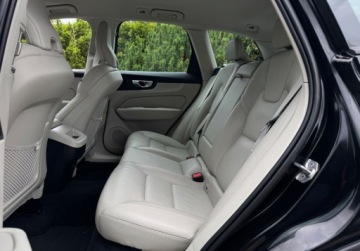 Volvo XC60 II 2021 Volvo XC 60 AWD 4x4 B4 197ps Lift FullLed El.Klapa Skora Kamera Serwis, zdjęcie 15
