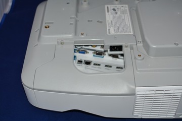 ЖК-проектор Epson EB-685Wi белый