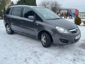 Opel Zafira B 1.8 ECOTEC 140KM 2012 Opel Zafira LiFt 1.8 140KM 7-osobowa TOP Nawigacja Xeonony Alu Sprawdz, zdjęcie 3