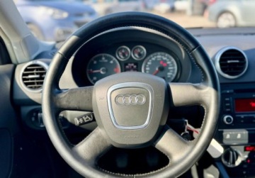 Audi A3 8P Hatchback 3d 1.6 TDI 105KM 2011 Audi A3 Sportback 1.6 TDI 105KM led climatronic 5 drzwi nowe sprzeglo 1.6, zdjęcie 22