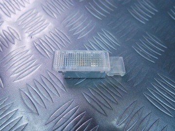 LAMPA KABINA 6L0947565 VW TOUAREG 7L