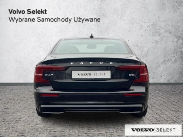 Volvo S60 III Sedan Facelifting 2.0 B5 250KM 2023 Volvo S60 FV23% B5B AWD Ultimate Dark Full-LED HuD, zdjęcie 4