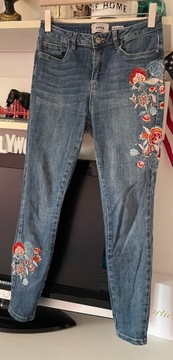 luty New Look jeansowe vintage niebieskie hafty S M haftowane
