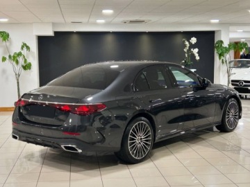 Mercedes Klasa E W214 Sedan 2.0 220d 197KM 2025 E Klasa 220 d 4-Matic AMG 2.0 197KM 2025, zdjęcie 2