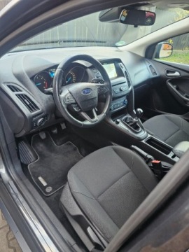 Ford Focus III Kombi Facelifting 1.5 TDCi 120KM 2017 Ford Focus navi grz. fotele grz. kierownica ALU 18 2x kola 1.5, zdjęcie 9