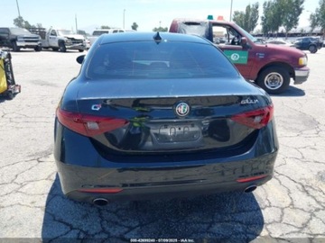 Alfa Romeo Giulia II Sedan 2.0 TBi 280KM 2017 Alfa Romeo Giulia 2017 2.0l 2.0 Benzyna 280KM, zdjęcie 4