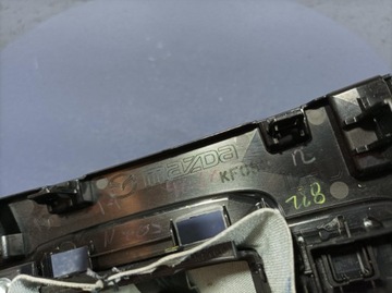 MAZDA 3 III BM LIFT MIESZEK RAMKA DŹWIGNI ZMIANY BIEGÓW AUTOMAT BADE64341