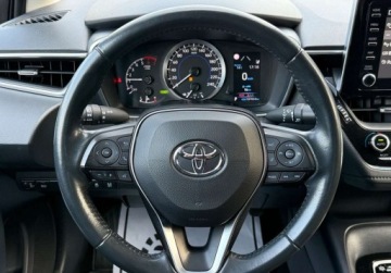 Toyota Corolla XII Sedan 1.8 Hybrid 122KM 2021 Toyota Corolla Kameraczujniki przod i tyl, salon Polska 1.8 Hybryda, zdjęcie 4