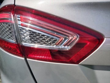 Lampa lewą led w klapie Mondeo MK4 hb