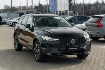 Volvo XC60 II 2025 Volvo XC 60 Plus Dark B5 AWD mild hybrid Benzyna, zdjęcie 4