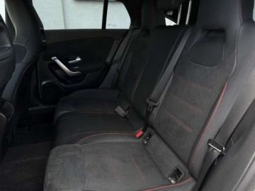 Mercedes CLA C118/X118 2022 Mercedes-Benz CLA CLA200 163 KM 7G-DCT AMG Full LED Ambient El. klapa Gwar, zdjęcie 32