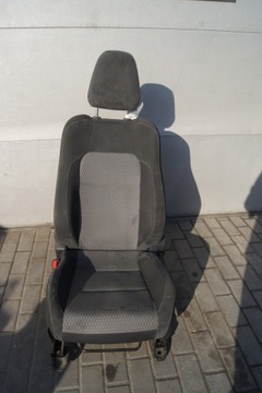 FOTEL KIEROWCY AURIS II
