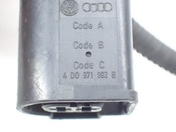 KONEKTOR ZÁSTRČKA SPONA AUDI VW 4D0971992B 030971921