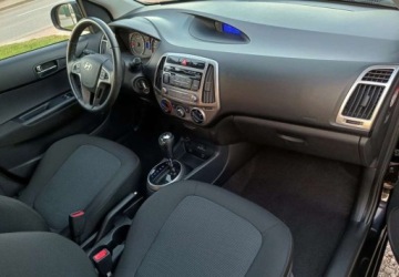 Hyundai i20 I Hatchback 5d Facelifting 1.4 CVVT 100KM 2014 Hyundai i20 2014 1.4 Benzyna 100KM Automatyczna skrzynia biegów, zdjęcie 24