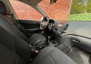 Hyundai i30 I Hatchback 1.4 109KM 2010 Hyundai i30 Klima Niski przebieg Isofix Gwarancja w cenie Warszawa VKAF, zdjęcie 7