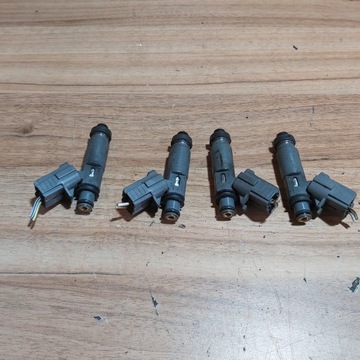WTRYSKIWACZ MAZDA 323 BA 1.5 16V 195500-3110
