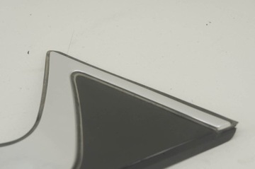 GU205 Infiniti Q30 Osłona Nakładka Prawy Tył