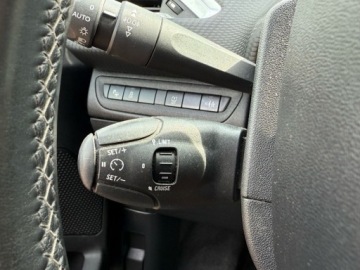 Peugeot 2008 I SUV 1.2 PureTech 82KM 2015 Peugeot 2008 PURETECH NAWIGACJA KLIMATRONIC PARKTRONIC PRZOD TYL POLSKORY, zdjęcie 12