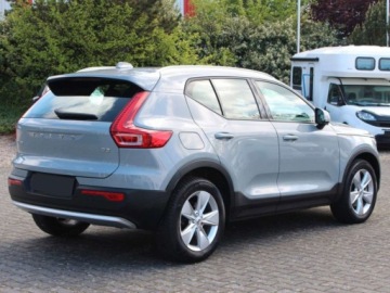 Volvo XC40 Crossover Facelifting 2.0 B3 163KM 2025 VOLVO XC40 B3 Core Suv 2.0 (163KM) 2025, zdjęcie 2
