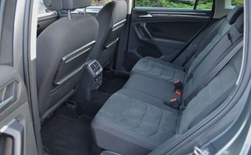 Volkswagen Tiguan II SUV 2.0 TDI 150KM 2019 Volkswagen Tiguan 2,0 TDI 150 KM DSG FULL LED BI-Xenon Nawigacja HIGH-LINE, zdjęcie 25