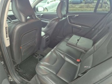 Volvo V60 I Kombi Facelifting 2.0 D3 DRIVE-E 150KM 2016 Volvo V60 Volvo V60 Ocean Race Edition 2,0 Diesel Zamiana 2.0 Diesel 150KM, zdjęcie 6