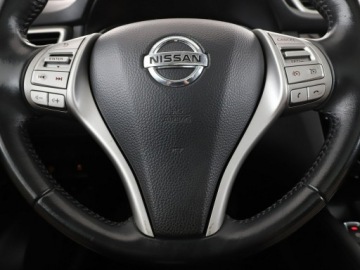 Nissan Qashqai II Crossover 1.2 DIG-T 115KM 2016 Nissan Qashqai Tekna skóra panorama navi, zdjęcie 20