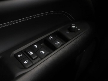Jeep Compass II SUV Facelifting 1.3 GSE T4 150KM 2021 Jeep Compass automat skóra navi kamera360 grzane, zdjęcie 33