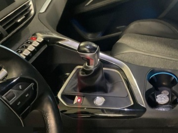 Peugeot 3008 I Crossover Facelifting 1.2 PureTech 130KM 2016 Peugeot 3008 1.2 PureTech 130KM GPF Stop &amp; Start Allure Business-Paket 2016, zdjęcie 7